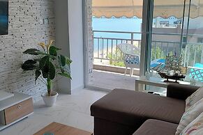 Apartment - Sleeps 2 - Parking - Balcony