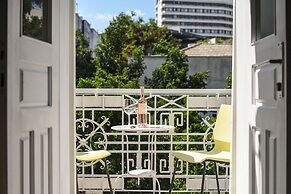 Modern & Bright 3BR apt with 2Balconies