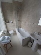 Llys Aeron Guest House