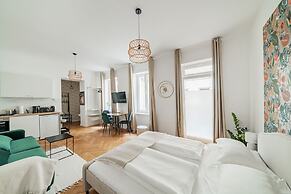 The 15s Apartments