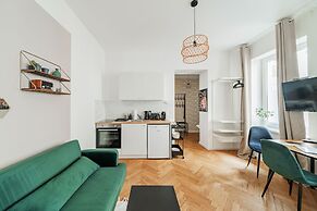 The 15s Apartments