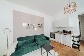 The 15s Apartments