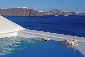 Oia Treasures Art Suites