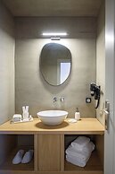 Oia Treasures Art Suites