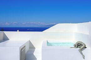 Oia Treasures Art Suites