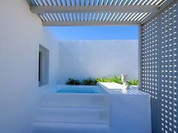 Oia Treasures Art Suites