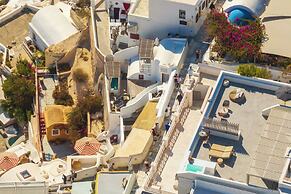 Oia Treasures Art Suites