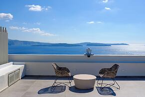 Oia Treasures Art Suites