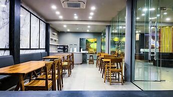 The Riva Vientiane Hotel