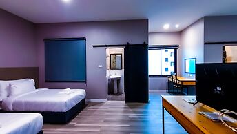 The Riva Vientiane Hotel