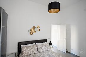 Poerio 98 Luxury Apartment