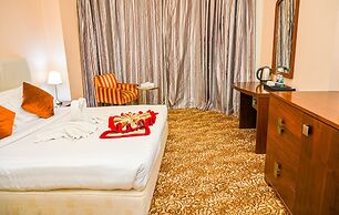 GREEN GARDEN HOTEL
