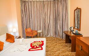 GREEN GARDEN HOTEL