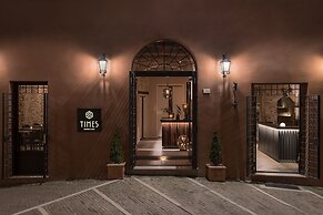 Times Suites Guesthouse - Etruria Collection