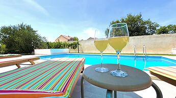 Holiday Home Mary with Pool