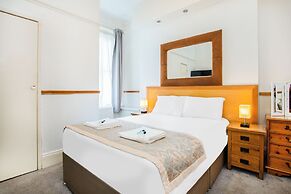 OYO The Lodge Bournemouth