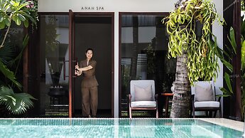 Shintana Saya La Maison
