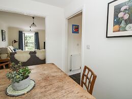 30 Poplar Close