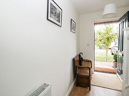30 Poplar Close