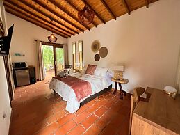 CASA EVE HOTEL