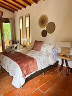 CASA EVE HOTEL