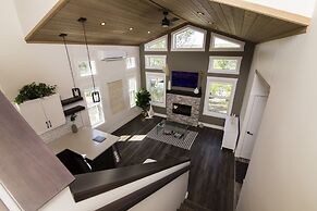 Luxury Loft Cottage In Manitou Beach