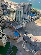 Bollywood Beach Hostel