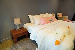 Mrs. Swan Hotel
