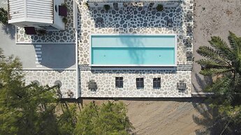 Mrs. Swan Hotel