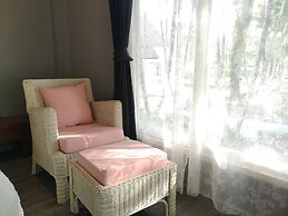 Mrs. Swan Hotel