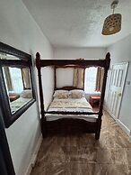 Alexander Hotel