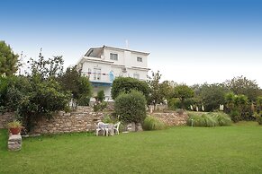 VILLA ALEXIS
