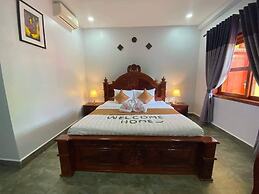 The moon kampot boutique