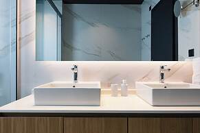 Porta Suites