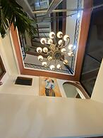 Oasis Hotel