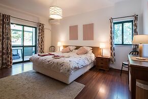 Casa Josephine by Portucasa