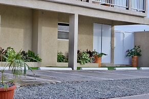 1-bed Apartment Sleeps 4 With Pool