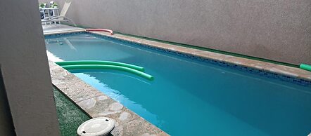 1-bed Apartment Sleeps 4 With Pool