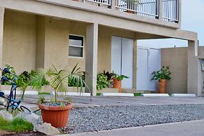1-bed Apartment Sleeps 4 With Pool