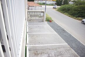 1-bed Apartment Sleeps 4 With Pool
