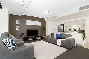 Exec Family Suite w River Views