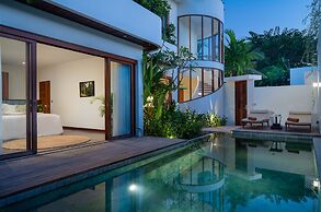 WAKA VILLA Private Resort & Spa 16 + Adults Only