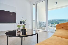 Apartment Queen