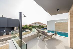 Luxury villas Joy