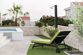 Luxury villas Joy