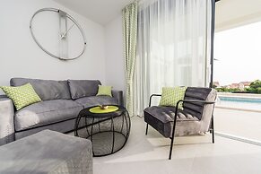Luxury villas Joy
