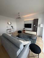WaterFront City Apartments by FirstHost