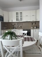WaterFront City Apartments by FirstHost