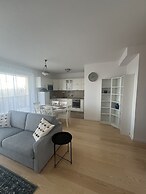 WaterFront City Apartments by FirstHost
