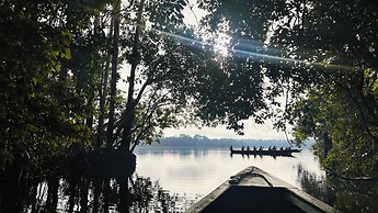 Green Diamond Amazon Lodge